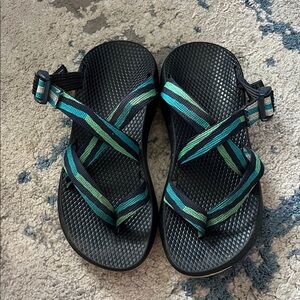 Women’s Chaco size 8 Black and Teal sandals